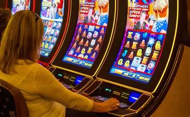 Live Baccarat Table